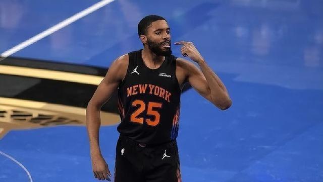 爱游戏大厅-雄鹿横扫山东队，布伦森刷新纪录