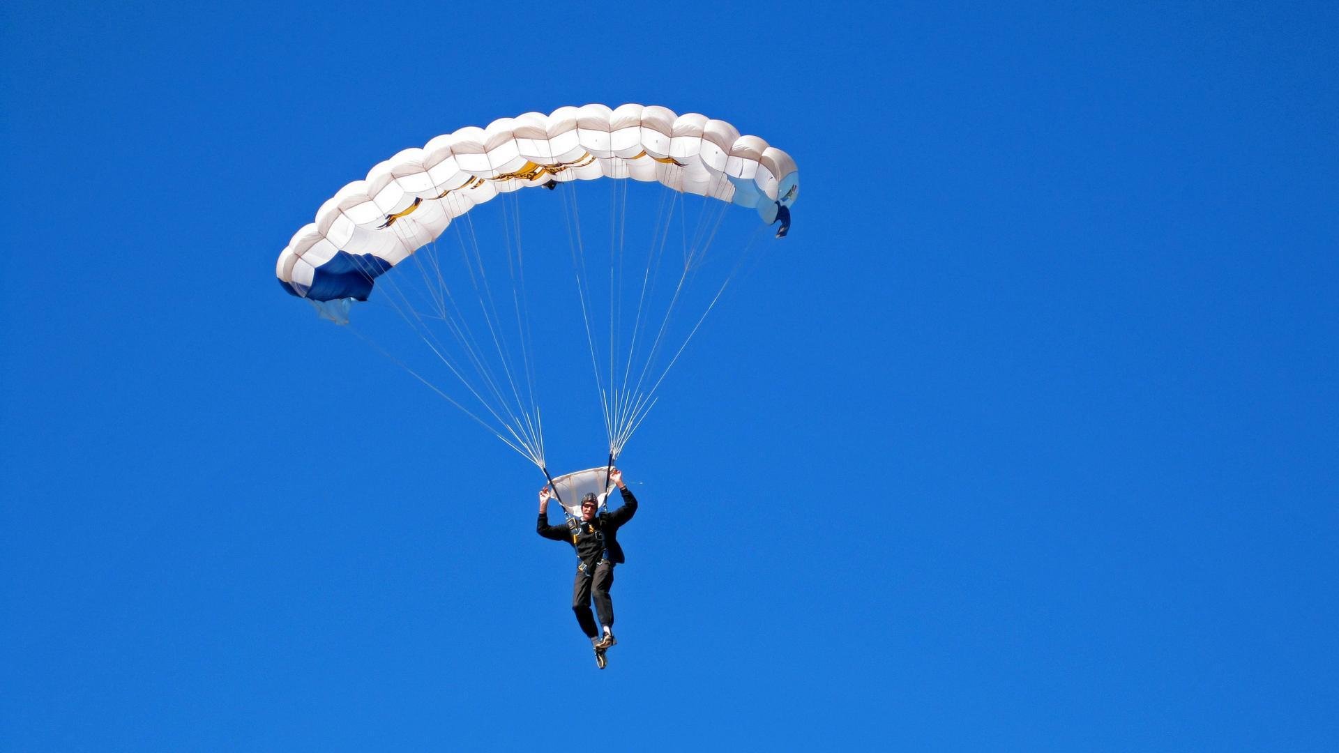 爱游戏体育-西亚卡姆，从非洲雨林到西决战场，一个被低估的王者接管时刻